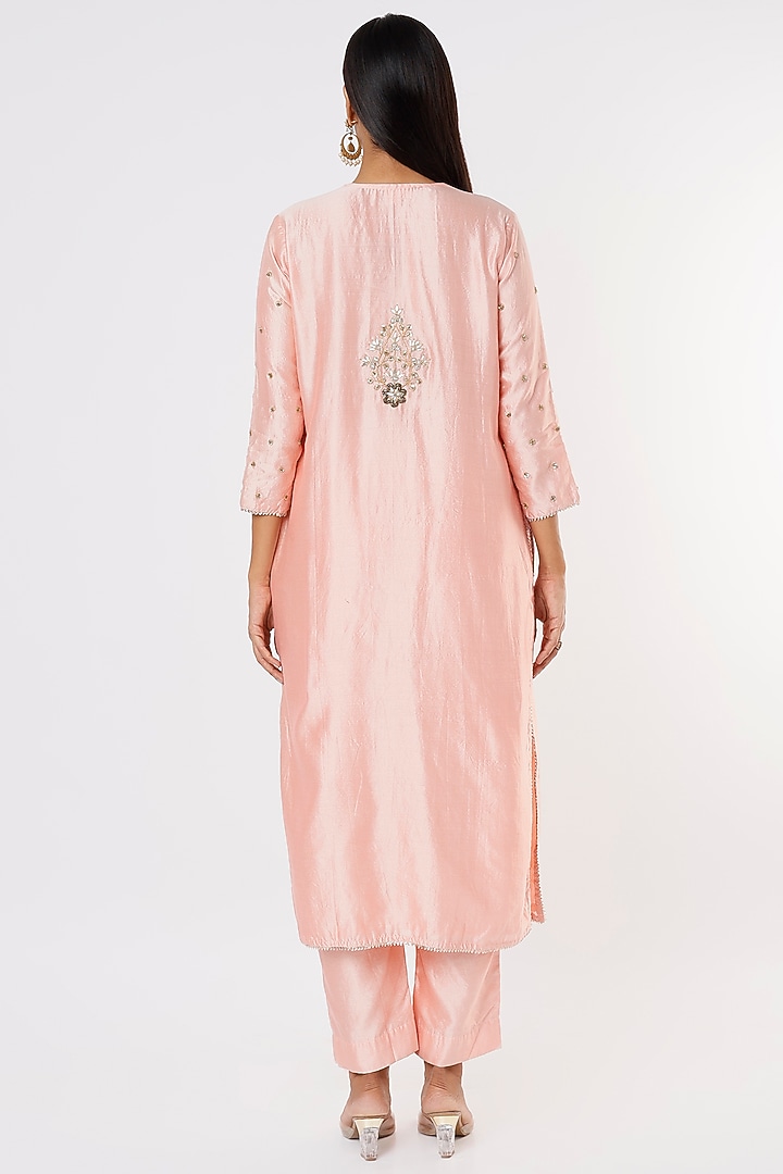 Powder Peach Hand Embroidered Kurta Set by SURBHI SHAH at Pernia's Pop Up Shop
