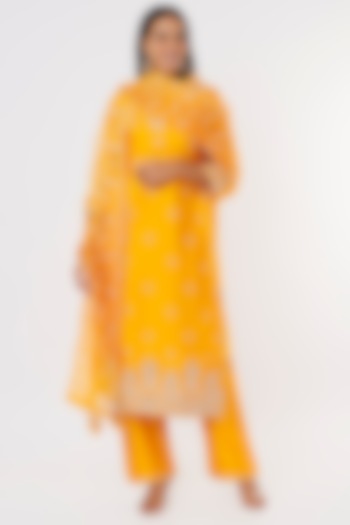 Yellow Hand Embroidered Kurta Set by SURBHI SHAH at Pernia's Pop Up Shop