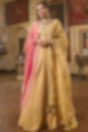 Honey Yellow Embroidered Wedding Lehenga Set by SURBHI SHAH at Pernia's Pop Up Shop