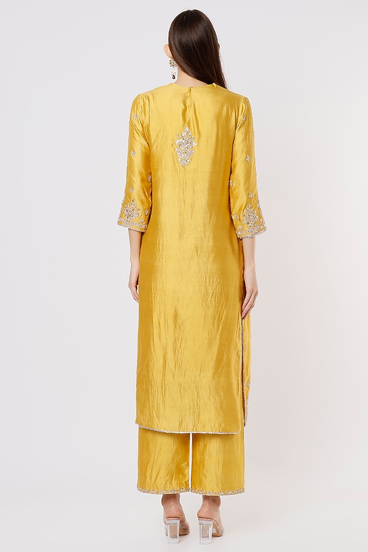 Yellow Embroidered Kurta Set by SURBHI SHAH at Pernia's Pop Up Shop