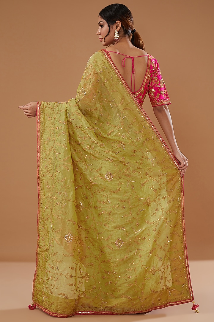 Yellow Pure Spun Silk Embroidered Reception Saree Set by SURBHI SHAH at Pernia's Pop Up Shop