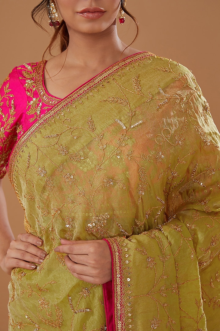 Yellow Pure Spun Silk Embroidered Reception Saree Set by SURBHI SHAH at Pernia's Pop Up Shop