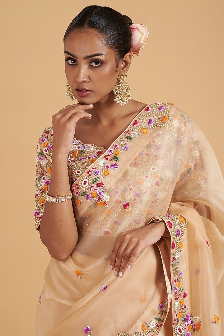 Gold Pure Organza Embroidered Wedding Saree Set by SURBHI SHAH at Pernia's Pop Up Shop
