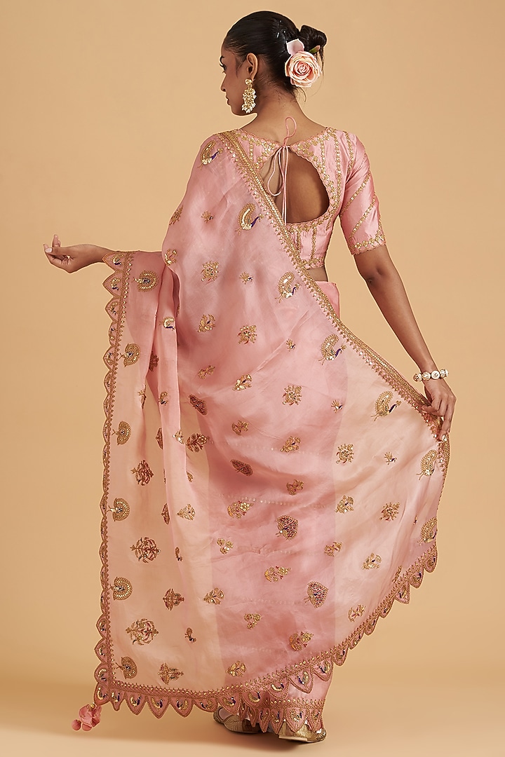 Rose Gold Pure Organza Embroidered Reception Saree Set by SURBHI SHAH at Pernia's Pop Up Shop
