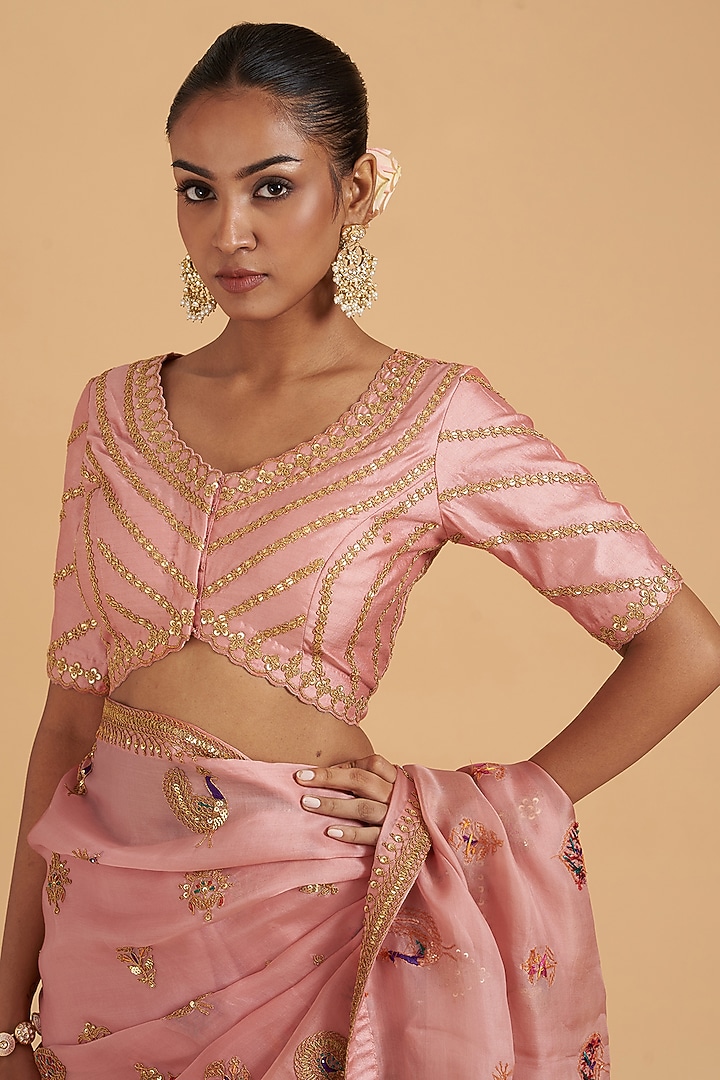 Rose Gold Pure Organza Embroidered Reception Saree Set by SURBHI SHAH at Pernia's Pop Up Shop