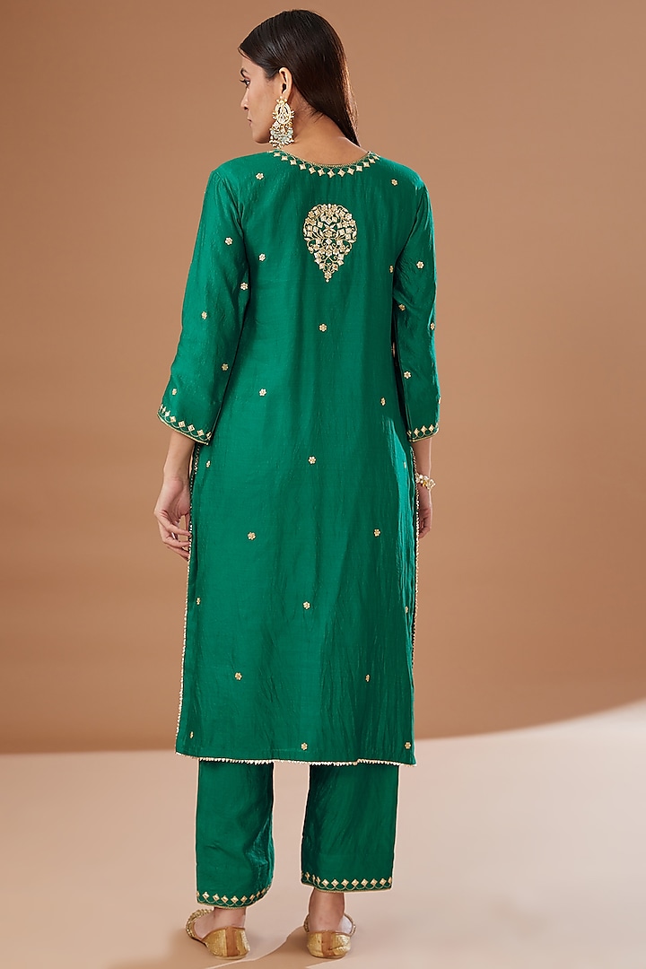 Bottle Green Pure Spun Silk Embroidered Kurta Set by SURBHI SHAH at Pernia's Pop Up Shop