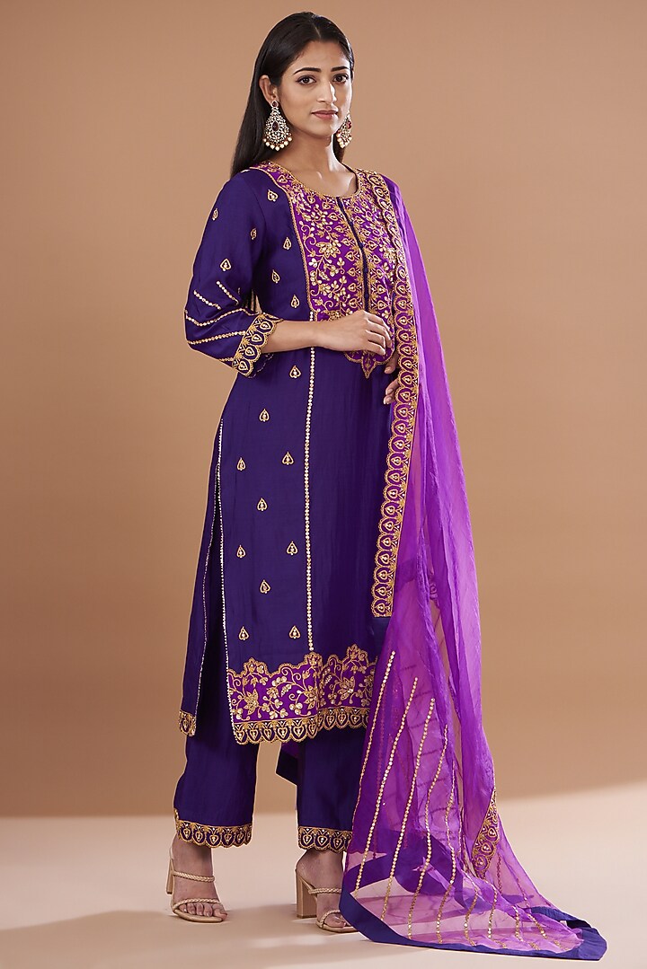 Purple Magenta Pure Spun Silk Embroidered Kurta Set by SURBHI SHAH at Pernia's Pop Up Shop