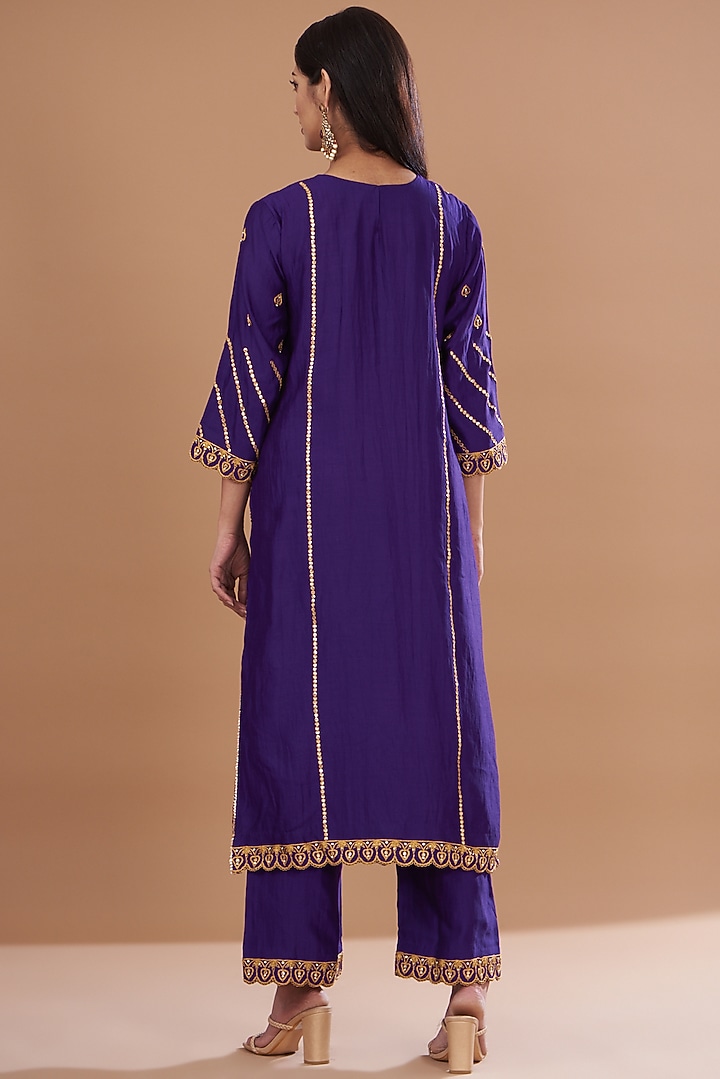 Purple Magenta Pure Spun Silk Embroidered Kurta Set by SURBHI SHAH at Pernia's Pop Up Shop