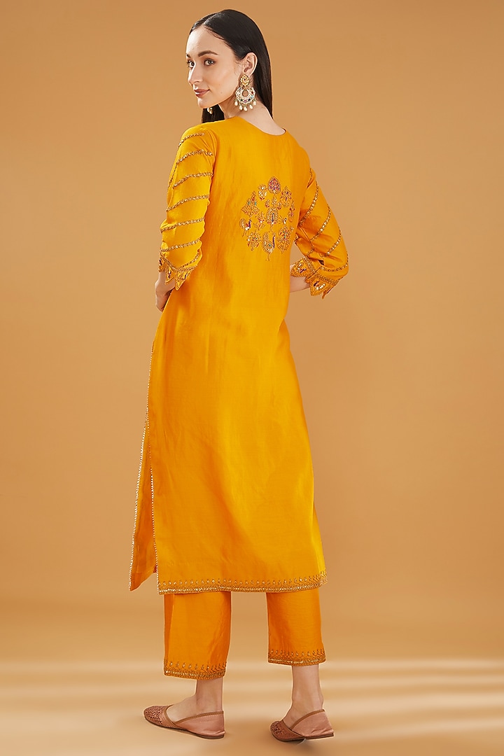 Mango Yellow Pure Spun Silk Resham Embroidered Kurta Set by SURBHI SHAH at Pernia's Pop Up Shop