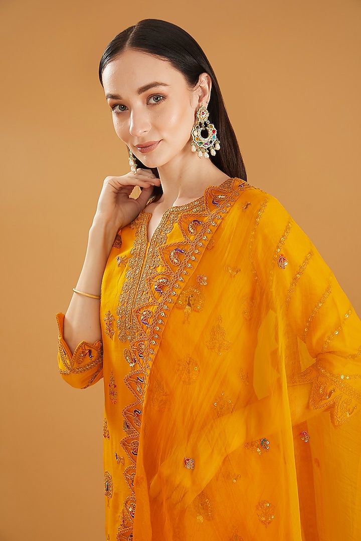 Mango Yellow Pure Spun Silk Resham Embroidered Kurta Set by SURBHI SHAH at Pernia's Pop Up Shop