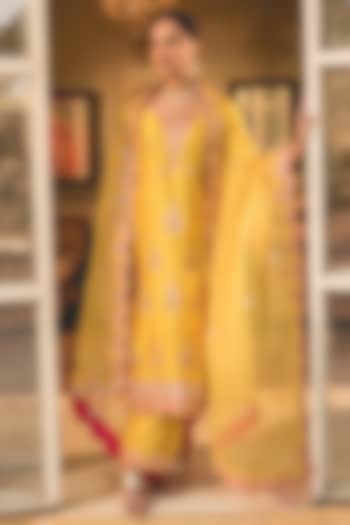 Lime Spun Silk Marori Work Kurta Set by SURBHI SHAH at Pernia's Pop Up Shop