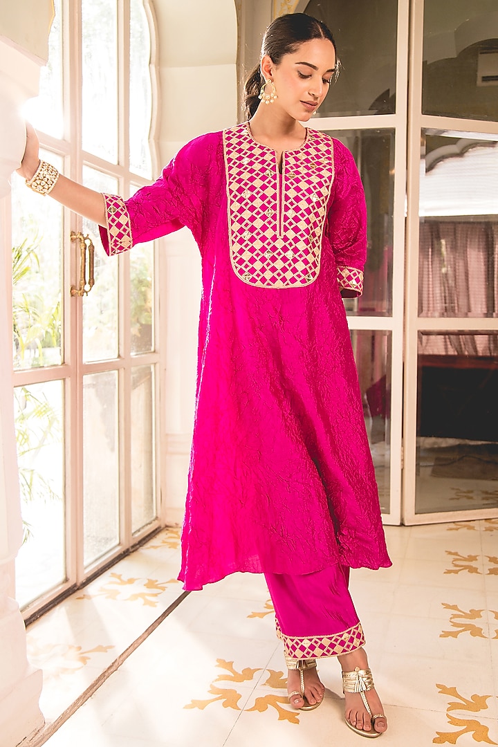 Magenta Pure Spun Silk Zardosi Work Kaftan Set by SURBHI SHAH at Pernia's Pop Up Shop