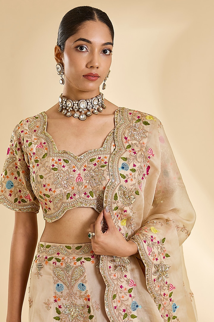 Pearl White Organza Resham Work Bridal Lehenga Set by SURBHI SHAH at Pernia's Pop Up Shop