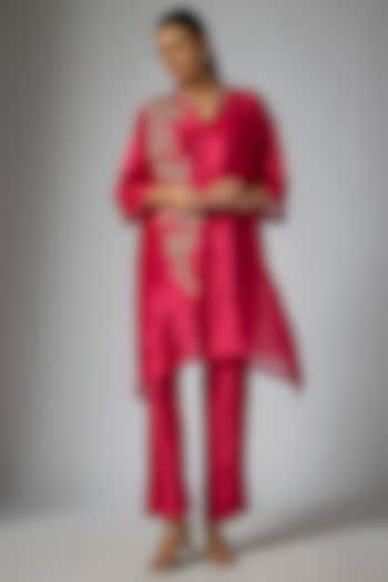 Maroon Kora Silk Sequins Work Kaftan Set by Surbhi Shah at Pernia's Pop Up Shop