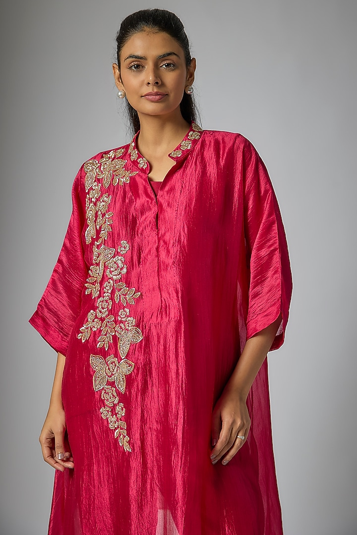 Maroon Kora Silk Sequins Work Kaftan Set by Surbhi Shah at Pernia's Pop Up Shop