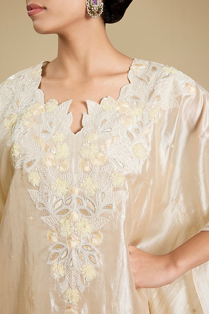 Off-White Kora Silk Sequins Embroidered Kurta Set by SURBHI SHAH at Pernia's Pop Up Shop