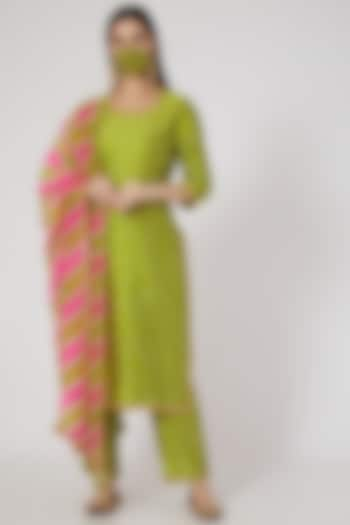 Green Hand Embroidered Kurta Set by SURBHI SHAH at Pernia's Pop Up Shop