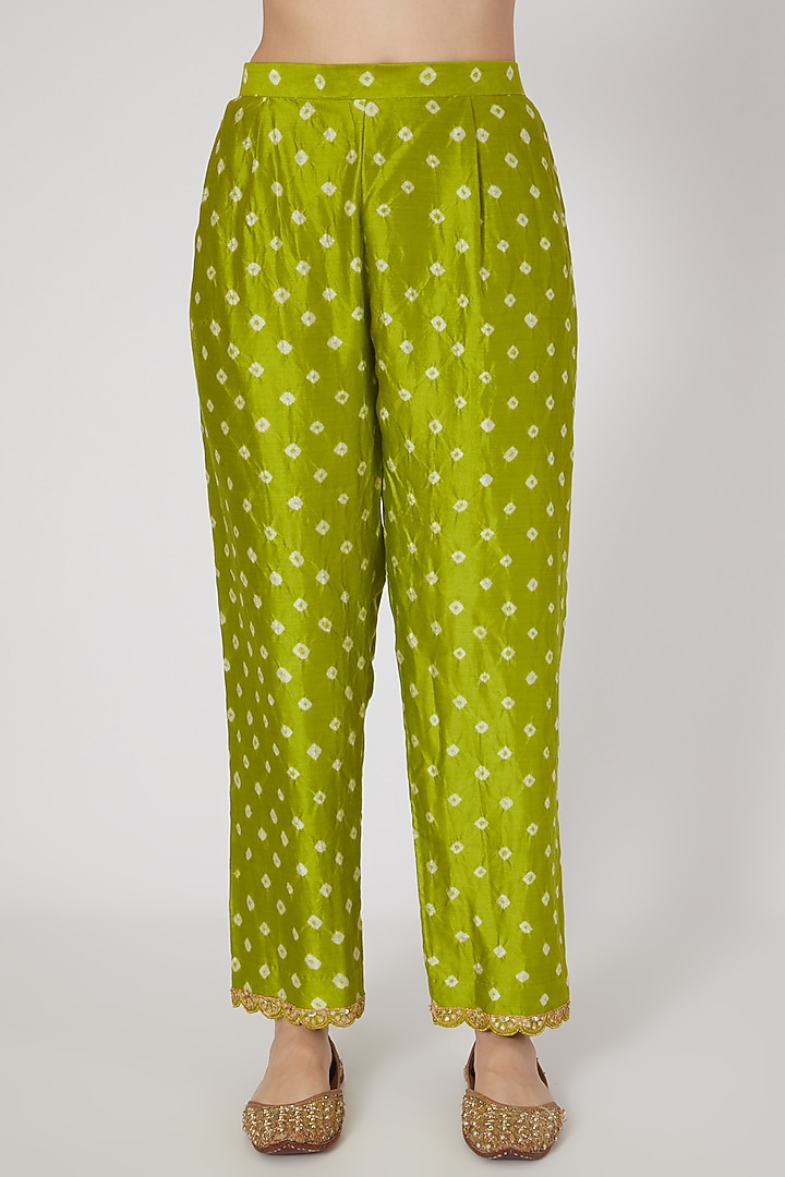 Green Hand Embroidered Kurta Set by SURBHI SHAH at Pernia's Pop Up Shop