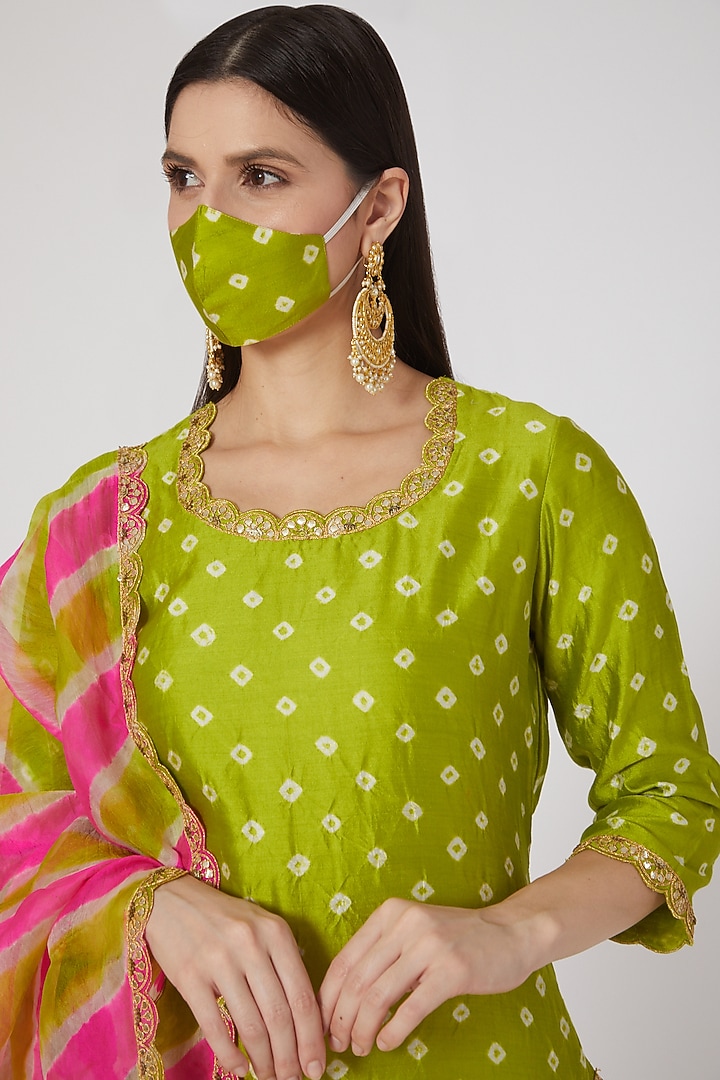 Green Hand Embroidered Kurta Set by SURBHI SHAH at Pernia's Pop Up Shop