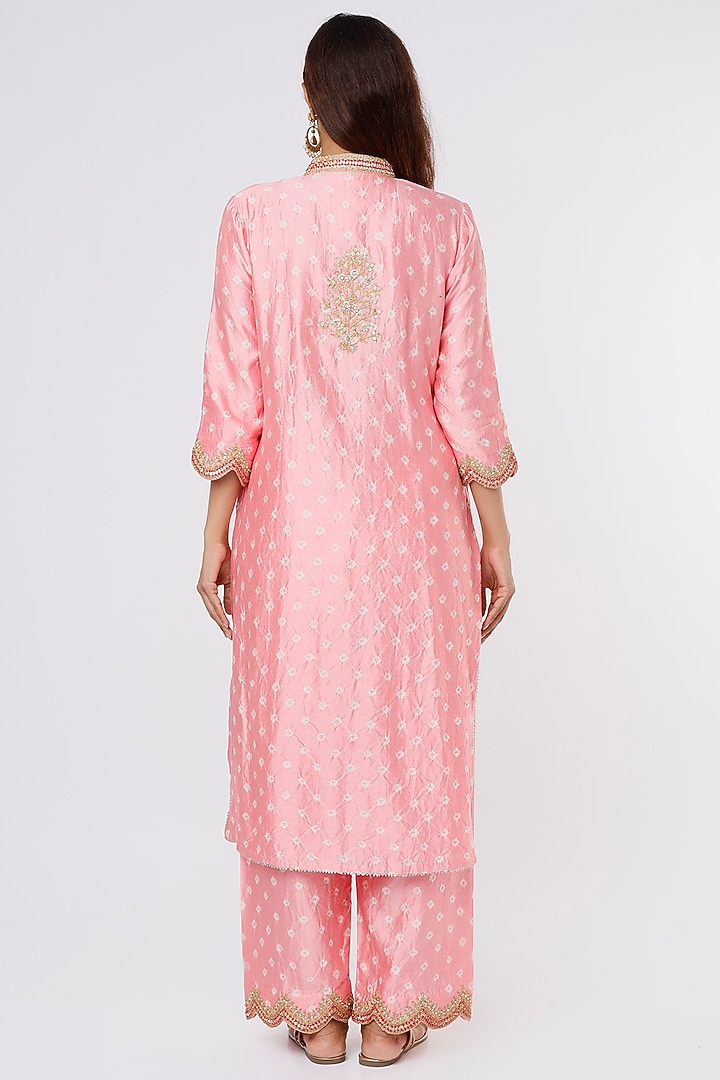 Light Pink Embroidered Kurta Set by SURBHI SHAH at Pernia's Pop Up Shop