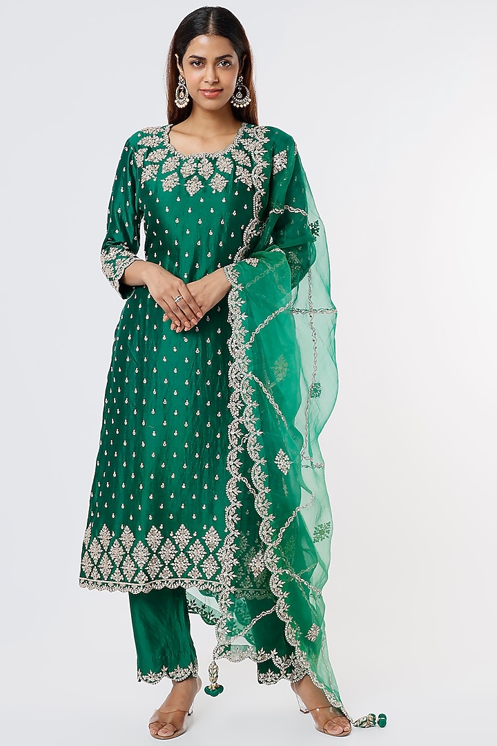 Bottle Green Embroidered Kurta Set by SURBHI SHAH at Pernia's Pop Up Shop