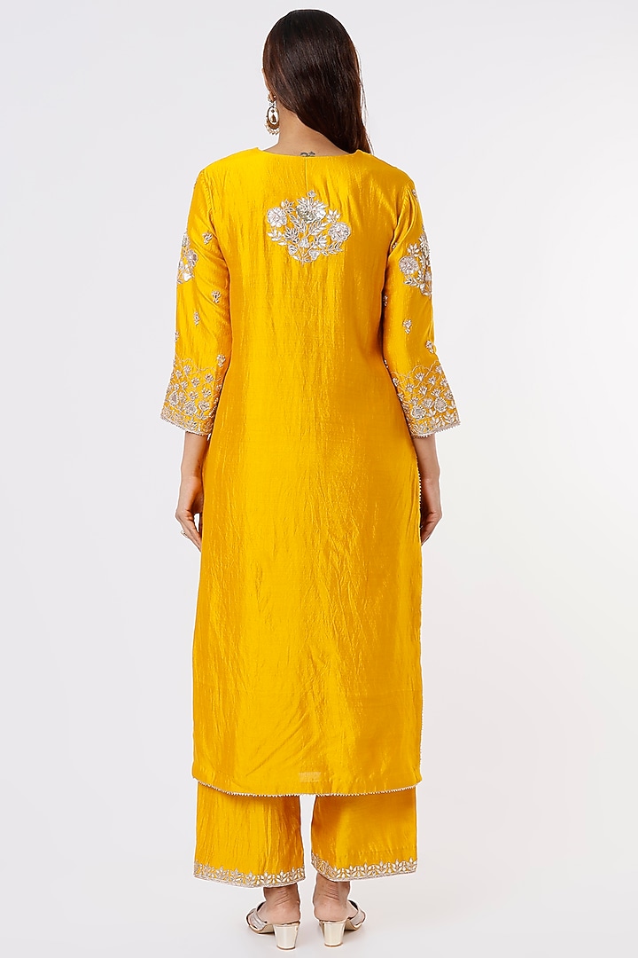 Mango Yellow Embroidered Kurta Set by SURBHI SHAH at Pernia's Pop Up Shop