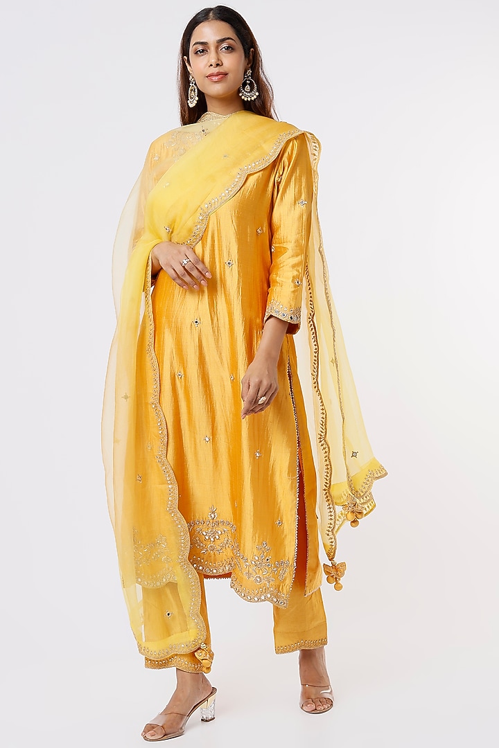 Butter Yellow Embroidered Kurta Set by SURBHI SHAH at Pernia's Pop Up Shop