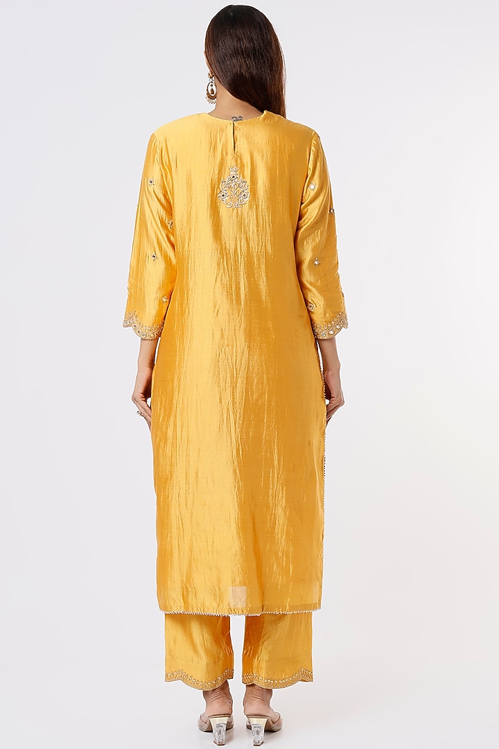 Butter Yellow Embroidered Kurta Set by SURBHI SHAH at Pernia's Pop Up Shop
