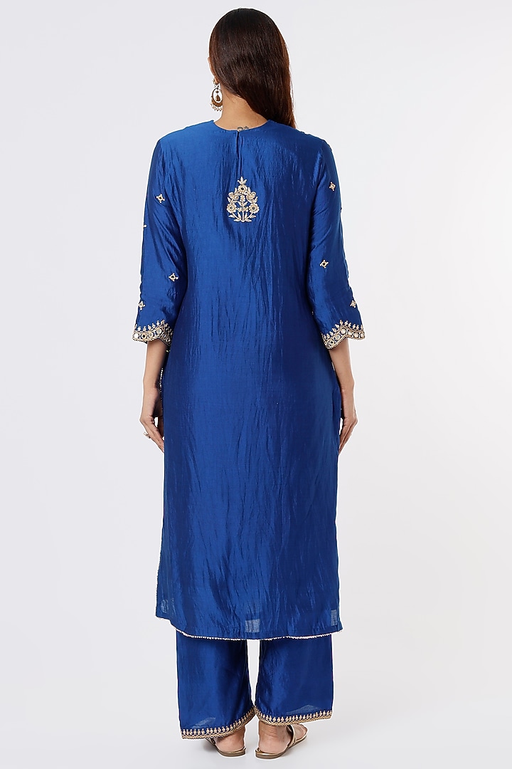 Royal Blue Embroidered Kurta Set by SURBHI SHAH at Pernia's Pop Up Shop