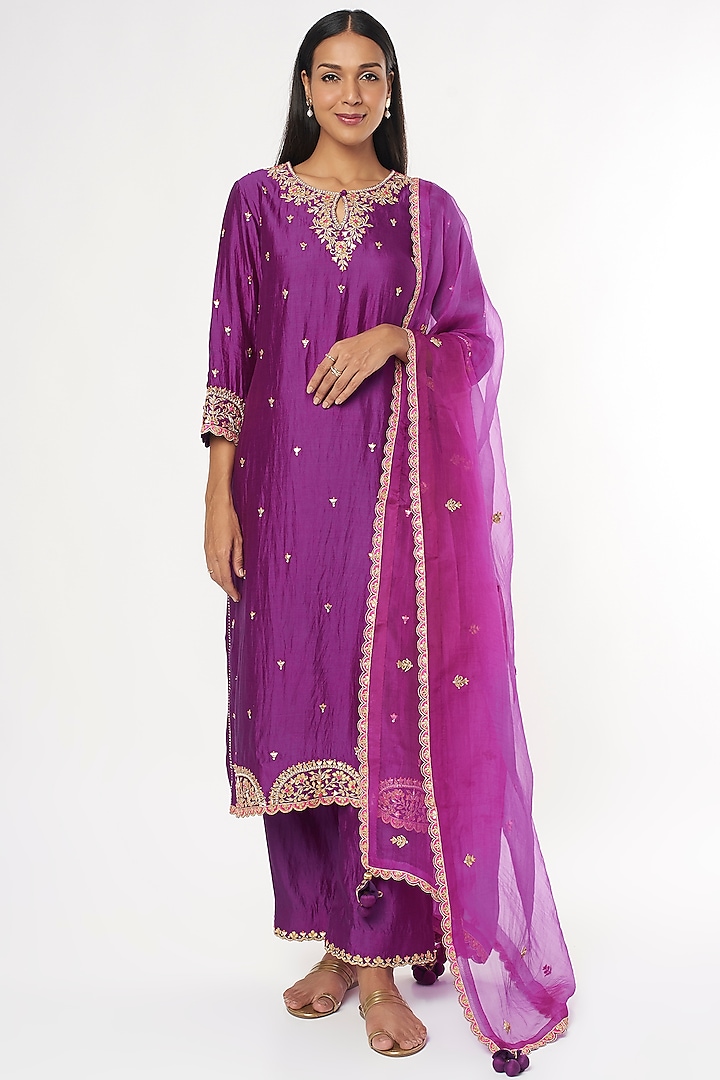 Purple Hand Embroidered Kurta Set Design by SURBHI SHAH at Pernia's Pop