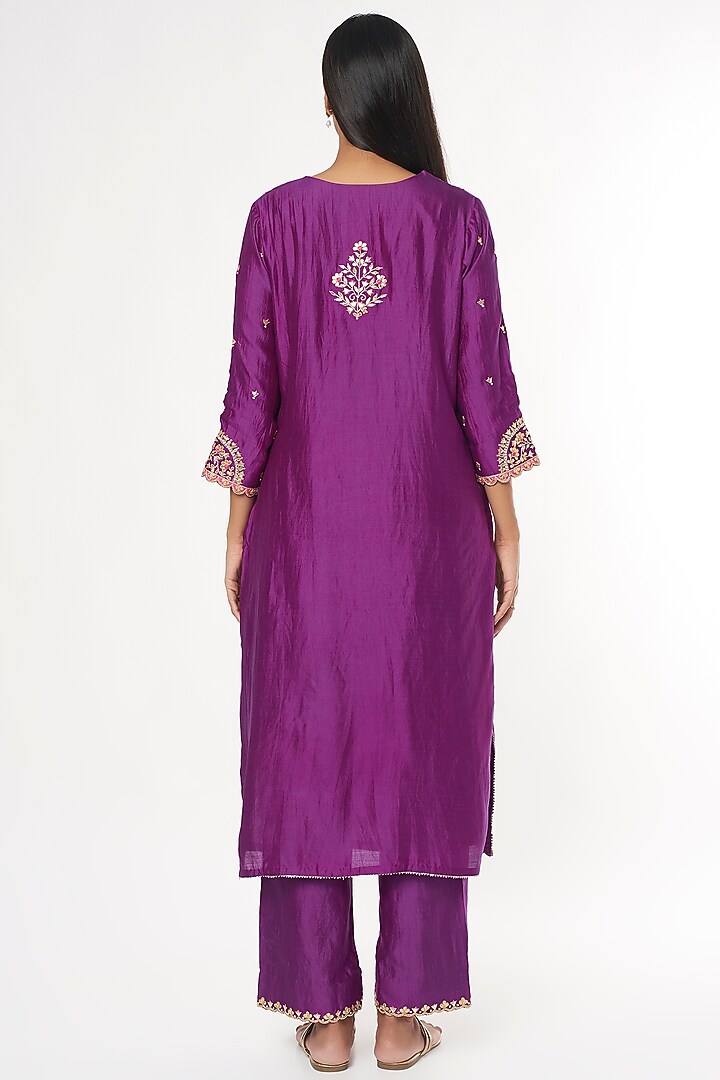 Purple Hand Embroidered Kurta Set by SURBHI SHAH at Pernia's Pop Up Shop