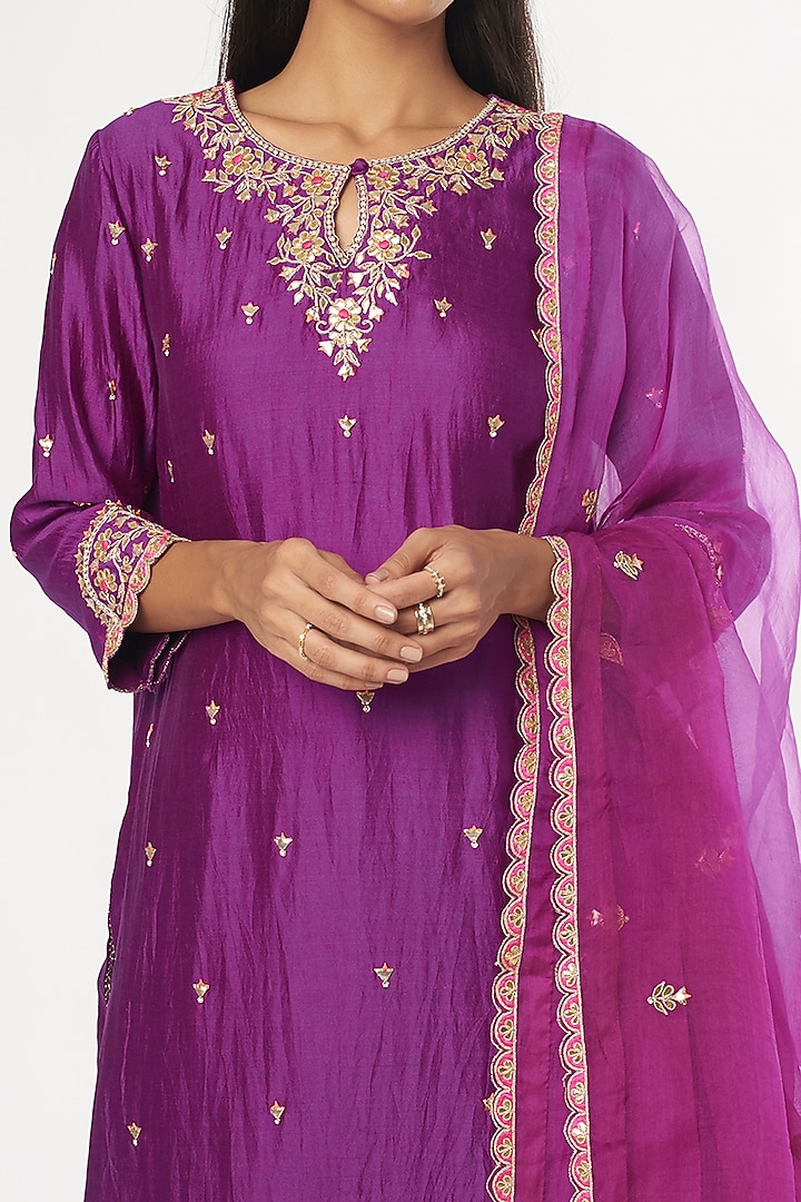 Purple Hand Embroidered Kurta Set by SURBHI SHAH at Pernia's Pop Up Shop
