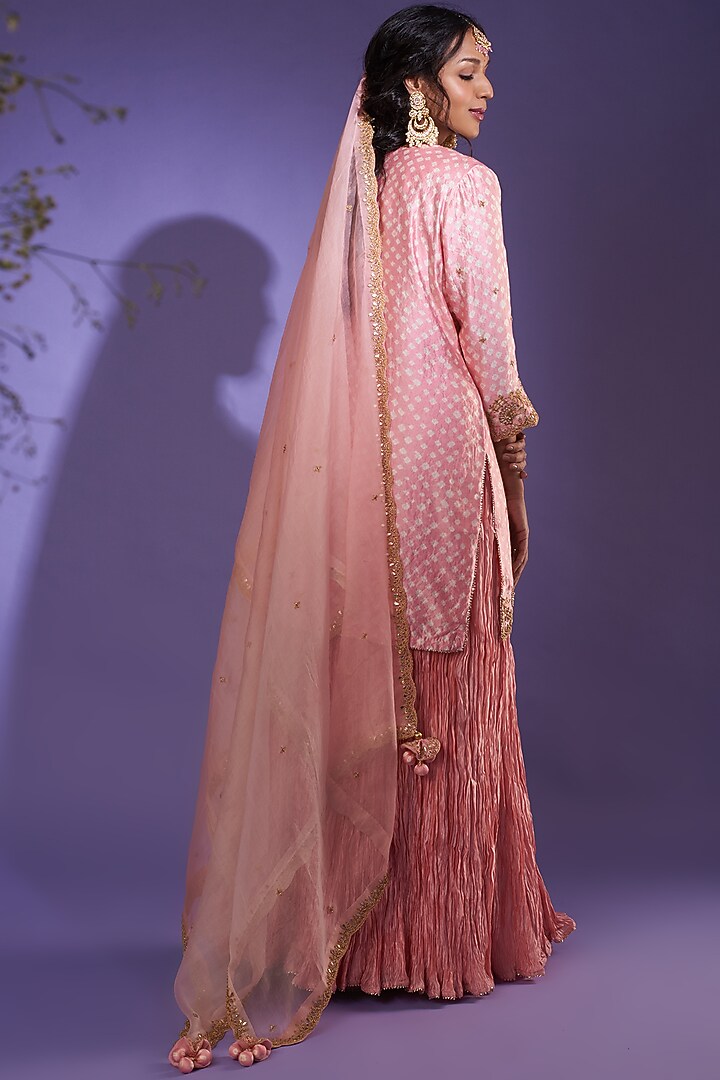 Soft Peach Embroidered Kurta Set by SURBHI SHAH at Pernia's Pop Up Shop