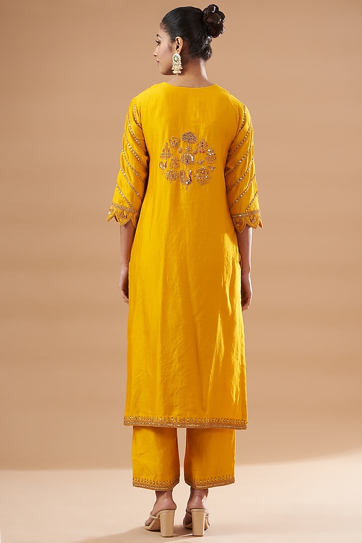 Yellow Pure Spun Silk Embroidered Kurta Set by SURBHI SHAH at Pernia's Pop Up Shop
