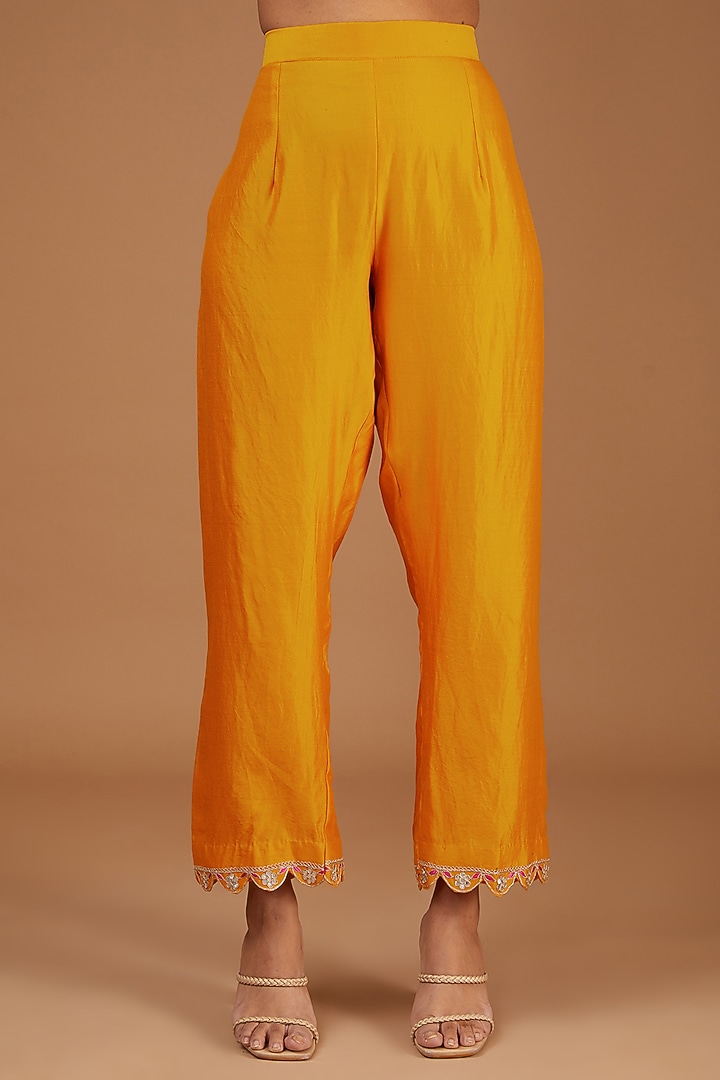 Mustard Yellow Pure Spun Silk Gota Patti Kurta Set by SURBHI SHAH at Pernia's Pop Up Shop