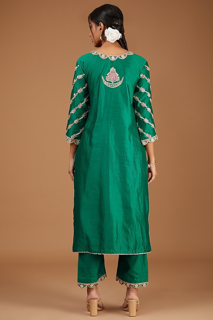 Green Pure Spun Silk Gota Patti Kurta Set by SURBHI SHAH at Pernia's Pop Up Shop