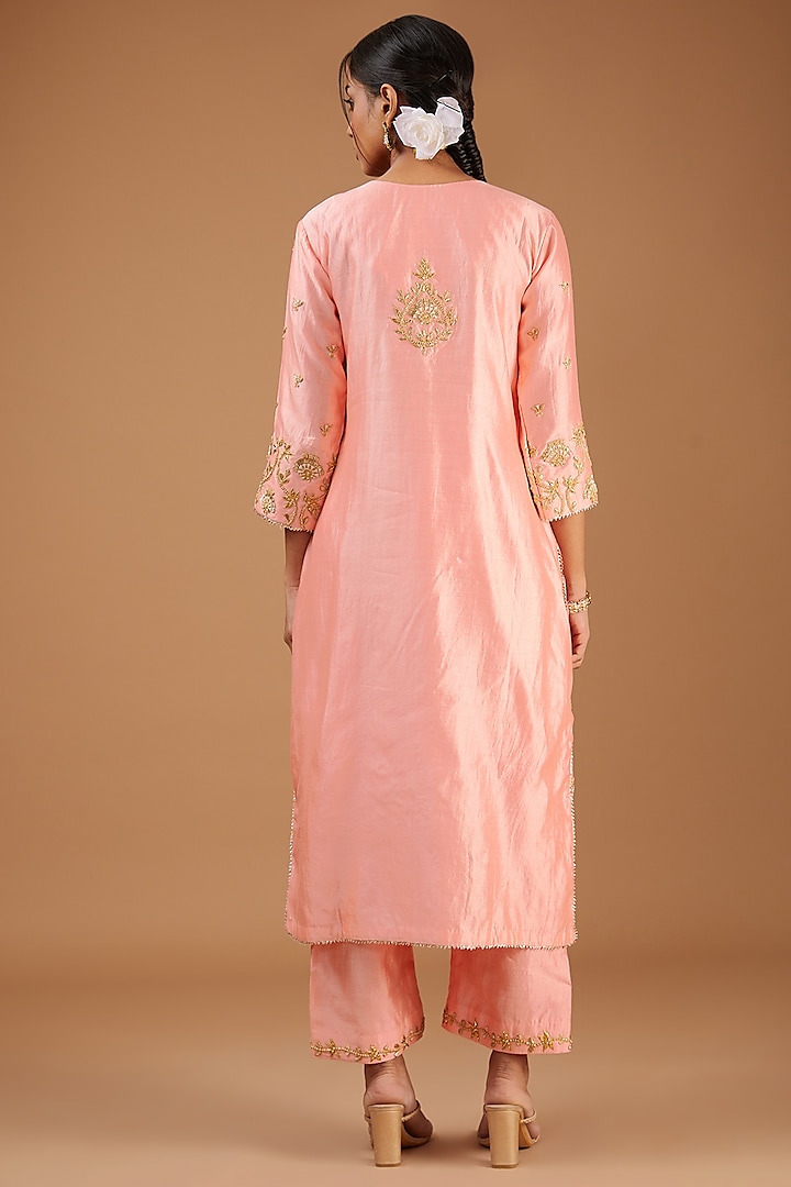Peach Pure Spun Silk Zardosi Embroidered Kurta Set by SURBHI SHAH at Pernia's Pop Up Shop
