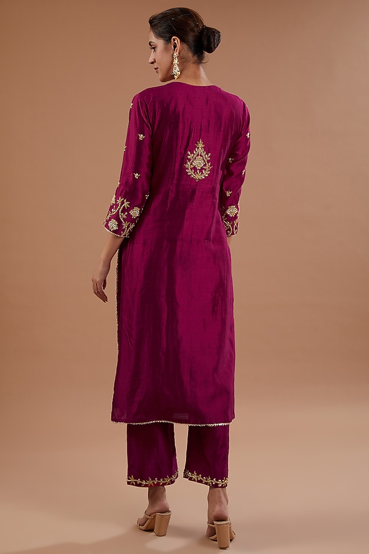 Magenta Pure Spun Silk Pearl Embroidered Kurta Set by SURBHI SHAH at Pernia's Pop Up Shop