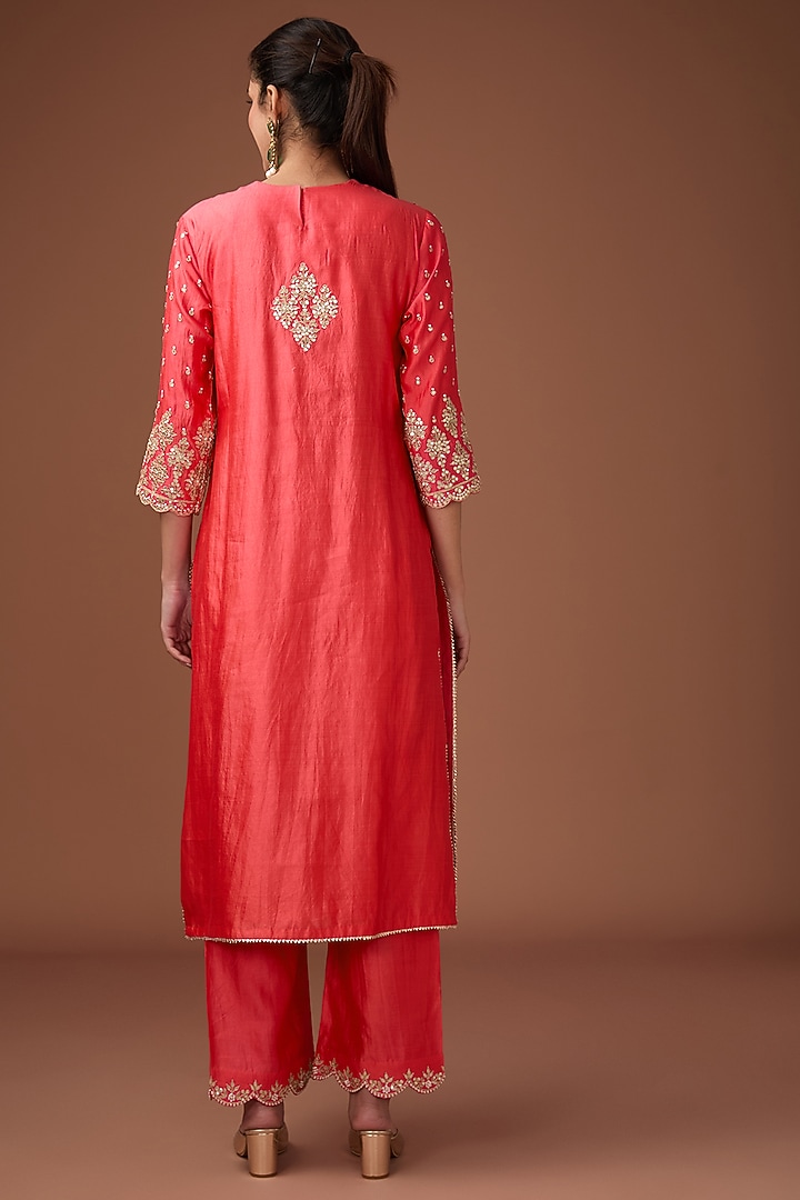 Coral Pure Spun Silk Marori Work Kurta Set by Surbhi Shah at Pernia's Pop Up Shop