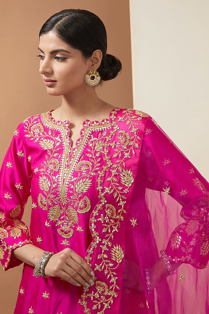 Pink Spun Silk Crushed Wedding Lehenga Set by SURBHI SHAH at Pernia's Pop Up Shop