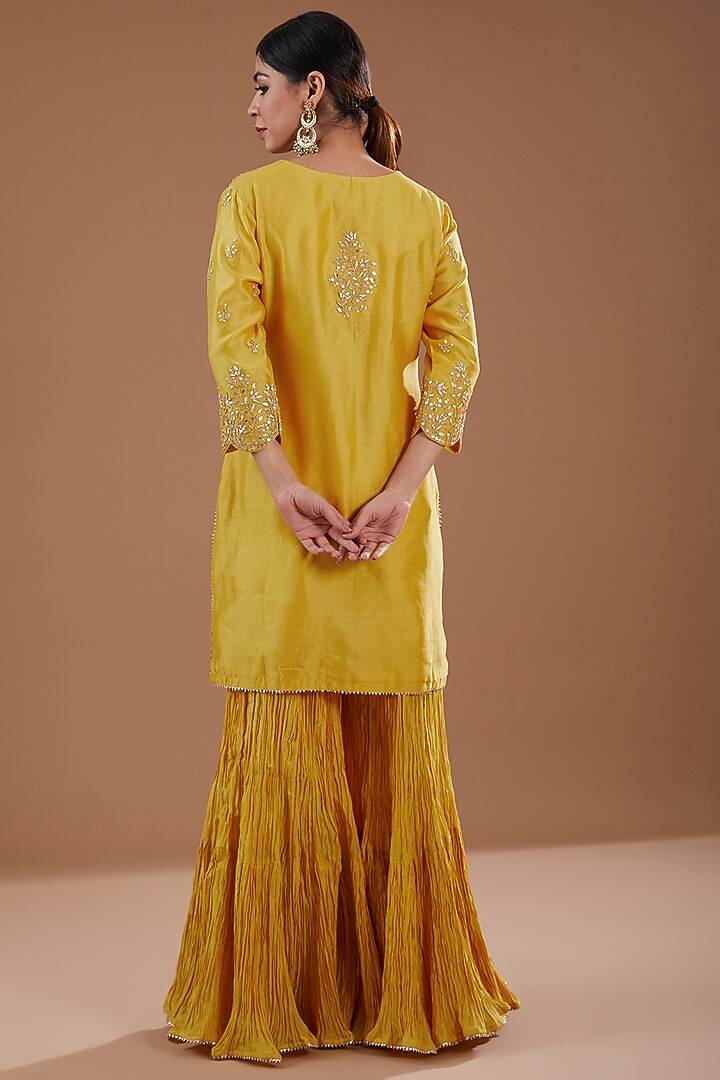 Yellow Pure Chanderi Zardosi & Pearl Kurta Set by SURBHI SHAH at Pernia's Pop Up Shop
