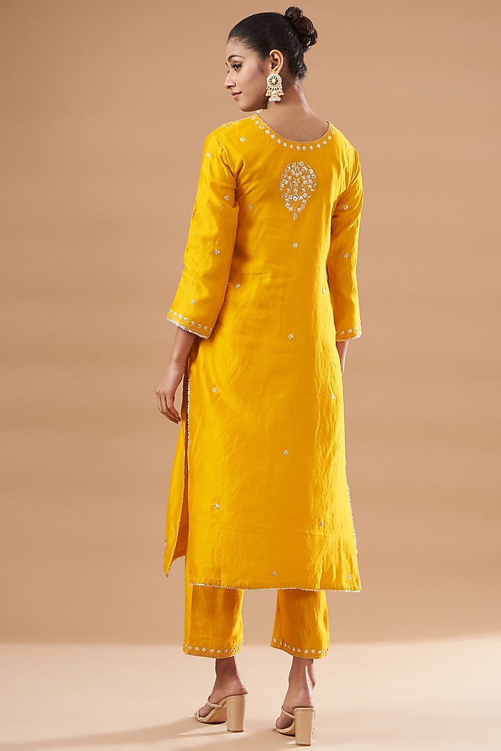 Yellow Pure Spun Silk Embroidered Kurta Set by SURBHI SHAH at Pernia's Pop Up Shop