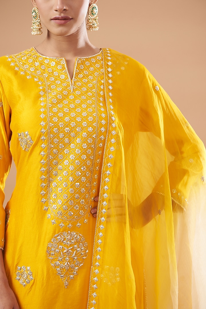 Yellow Pure Spun Silk Embroidered Kurta Set by SURBHI SHAH at Pernia's Pop Up Shop