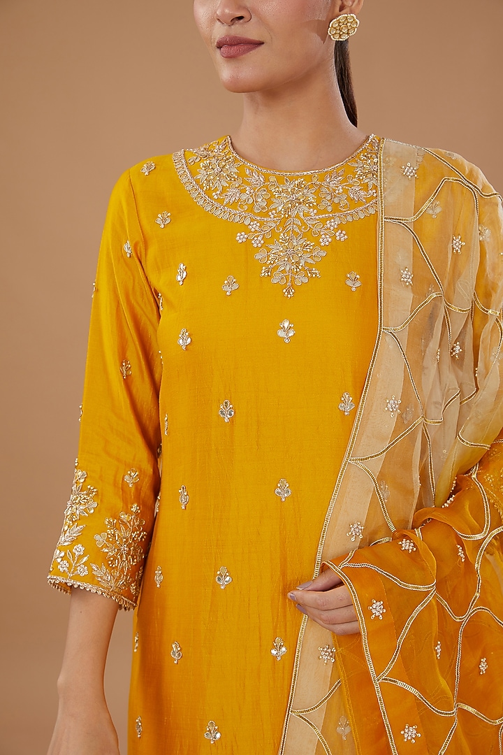 Mango Yellow Pure Spun Silk Embroidered Kurta Set by SURBHI SHAH at Pernia's Pop Up Shop