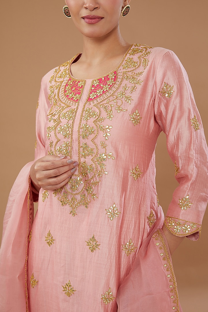 Pink Pure Spun Silk Embroidered Kurta Set by SURBHI SHAH at Pernia's Pop Up Shop