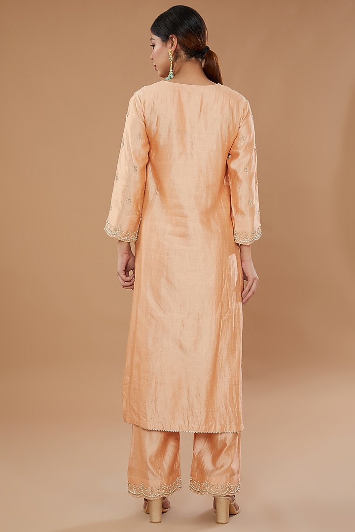 Powder Peach Pure Spun Silk Embroidered Kurta Set by SURBHI SHAH at Pernia's Pop Up Shop