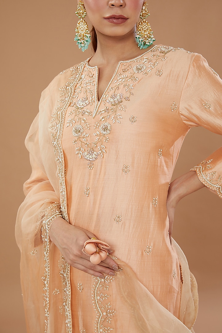 Powder Peach Pure Spun Silk Embroidered Kurta Set by SURBHI SHAH at Pernia's Pop Up Shop