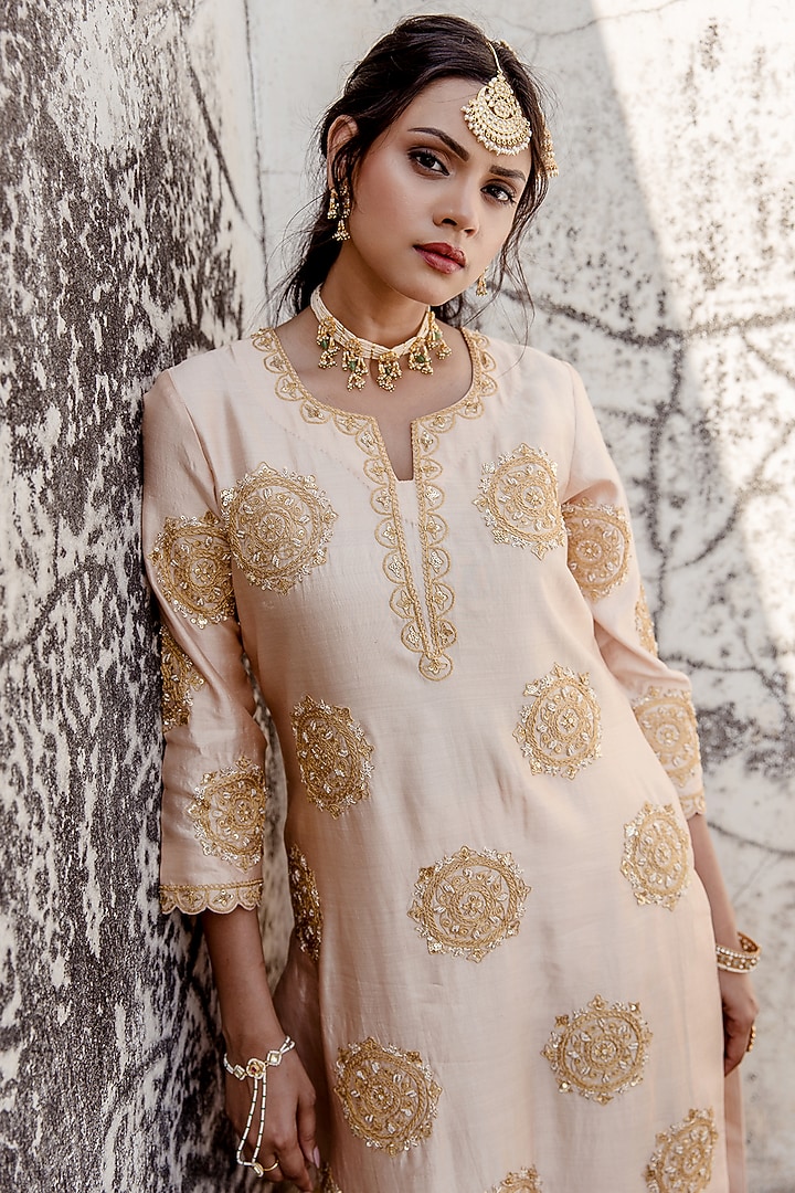 Champagne Spun Silk Embroidered Kurta Set by SURBHI SHAH at Pernia's Pop Up Shop