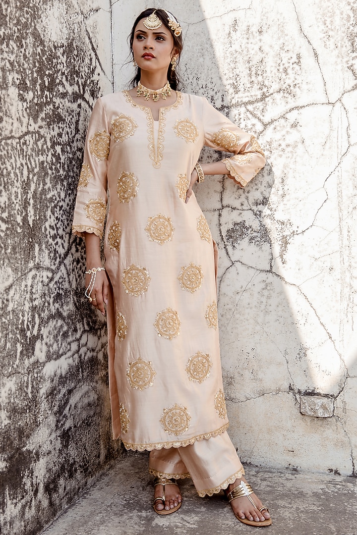 Champagne Spun Silk Embroidered Kurta Set by SURBHI SHAH at Pernia's Pop Up Shop