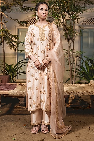 Powder Beige Pure Spun Silk Embroidered Kurta Set by SURBHI SHAH